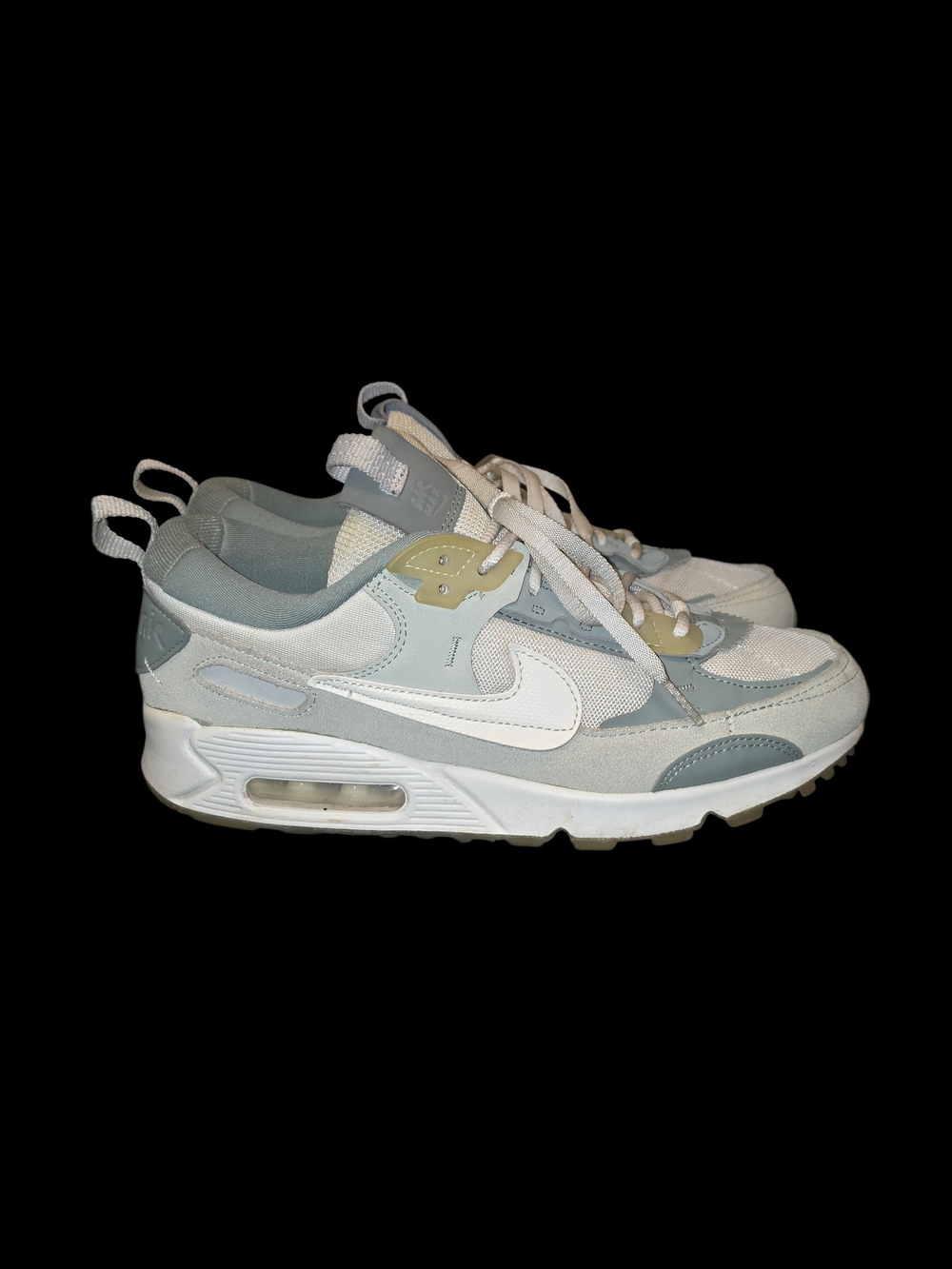 Nike Air Max Casual Sneakers in Light Gray and White Unisex Sz 6